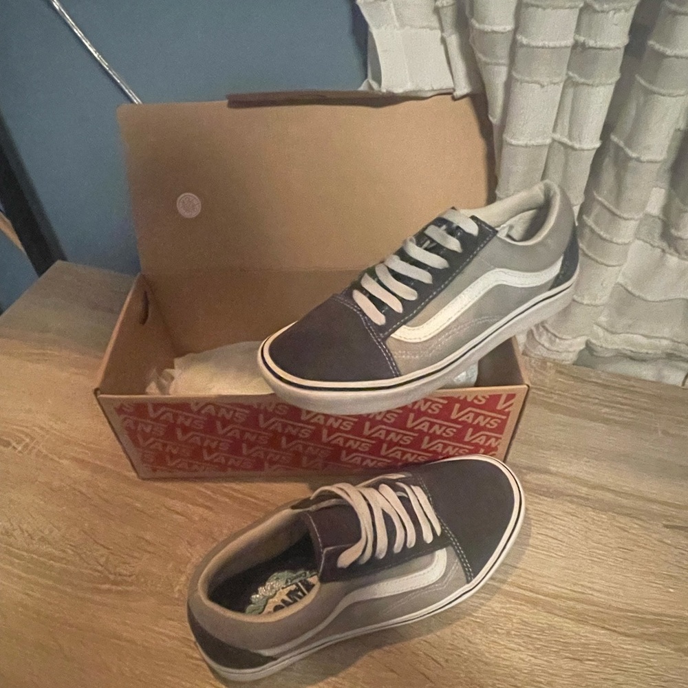 Vans Camden deluxe- gray and white